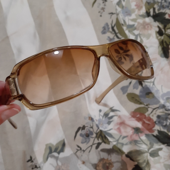 Authentic Gucci sunglasses main image 9